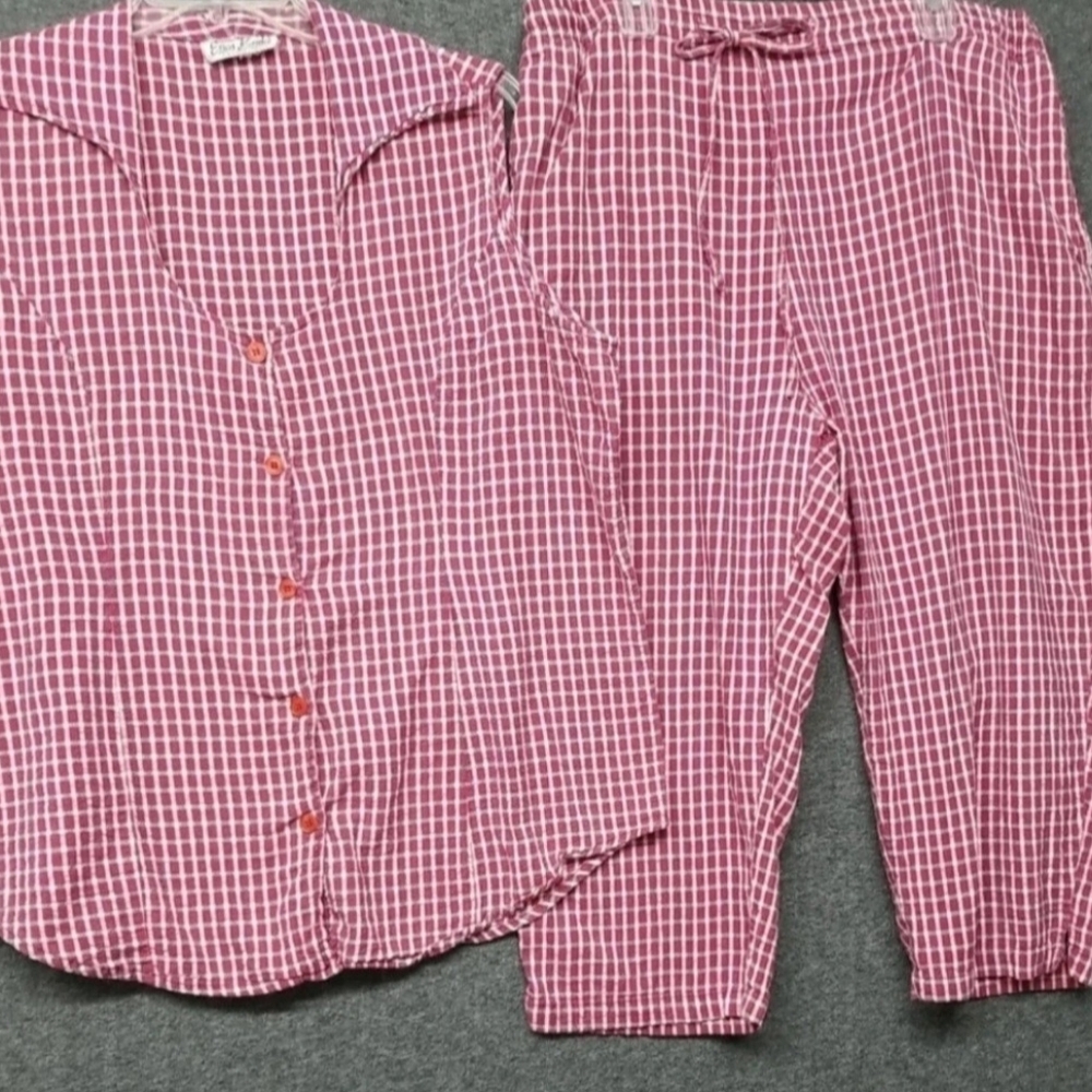 Erica Brooke 2 Pc.       Loungewear Capri Outfit Sz 22 Red White Blue